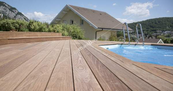 terrasse_bois_exotique_ipé_piscine_maini_bois_charpente_haute_savoie